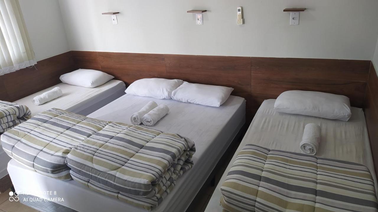 Pousada Quarto Familiar Com Ar,Frigobar,Wi Fi, Garagem Апаресіда Номер фото